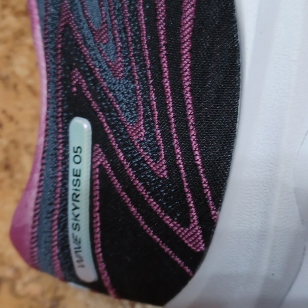 Mizuno x Roxy Wave Skyrise 5 Running Shoes Women's Size 8 NWOT - Picture 4 of 10
